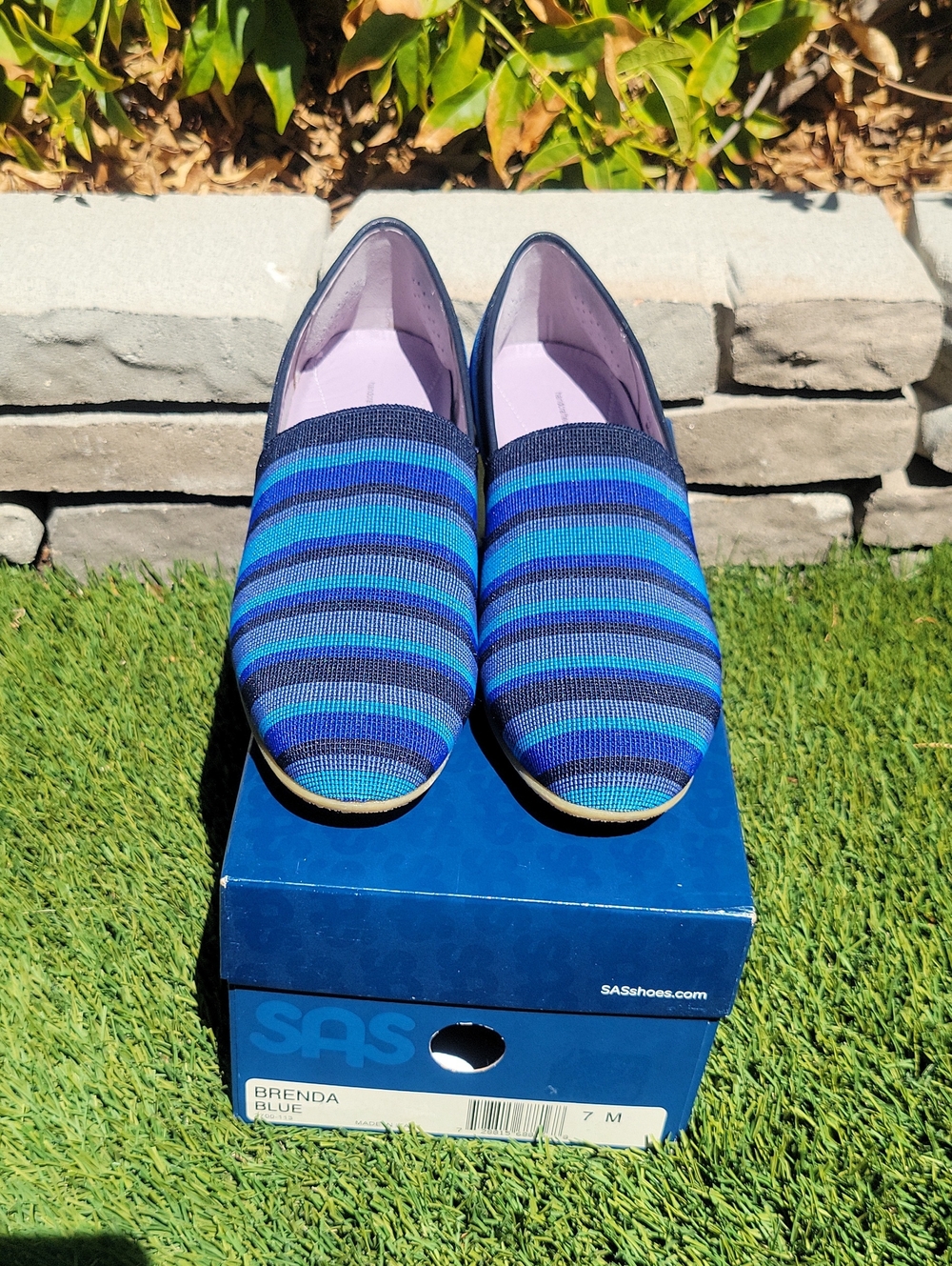 SAS "Brenda" Blue Stripe Woven Slip-On Loafer Look Block Heel Dress Shoe Sz 7